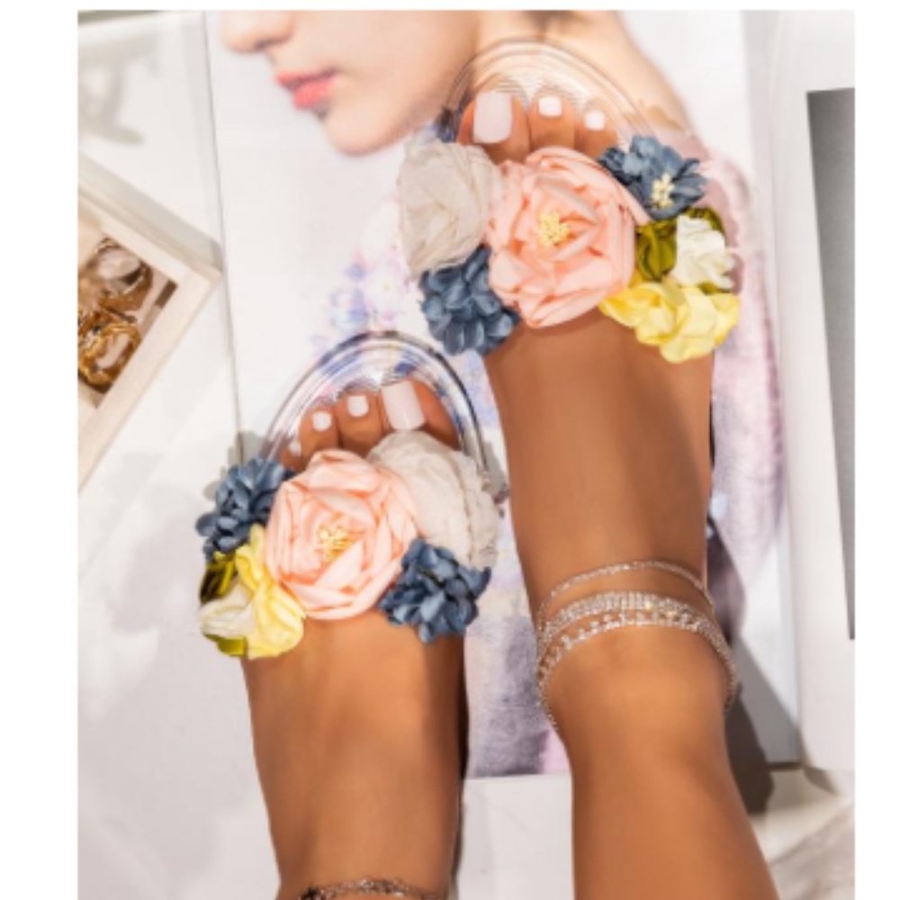 !! SIZE 6 LEFT !! Floral Jelly Slides - Clear - Picture 2 of 7
